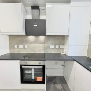 FLAT DISPONÍVEL - E17 9RY - Walthamstow - Disponível imediato - £2,200 mensal