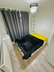 EN3 4RN - Disponível imediato - Casal £230 - 1 pessoa £200