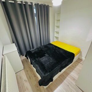 EN3 4RN - Disponível imediato - Casal £230 - 1 pessoa £200