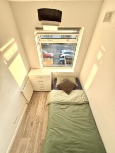 EN3 4RN - Disponível imediato - 1 pessoa £150