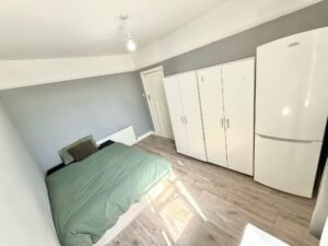 N17 0NG - Disponível 26/03 Quinta - 1 pessoa £200  Casal £230