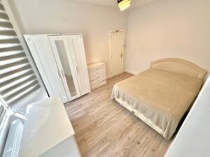 EN3 7DF - Disponível imediato - Casal £230 - 1 pessoa £200