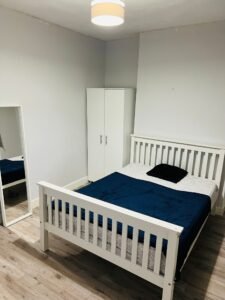 EN3 6HE - Disponível imediato - £240 casal