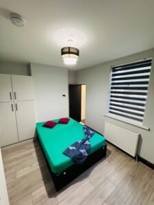 EN3 4HT - Disponível imediato - Casal £240  - 1 Pessoa £220